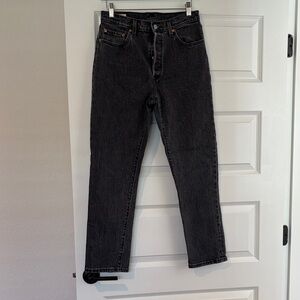 Levi’s 501® Premium Original Fit Jeans – Washed Grey